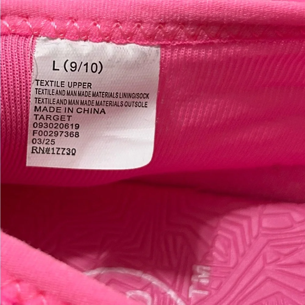 NWT Target Large Women's Hot Pink Slip-On Mesh WaterShoe Sneakers Size 9/10